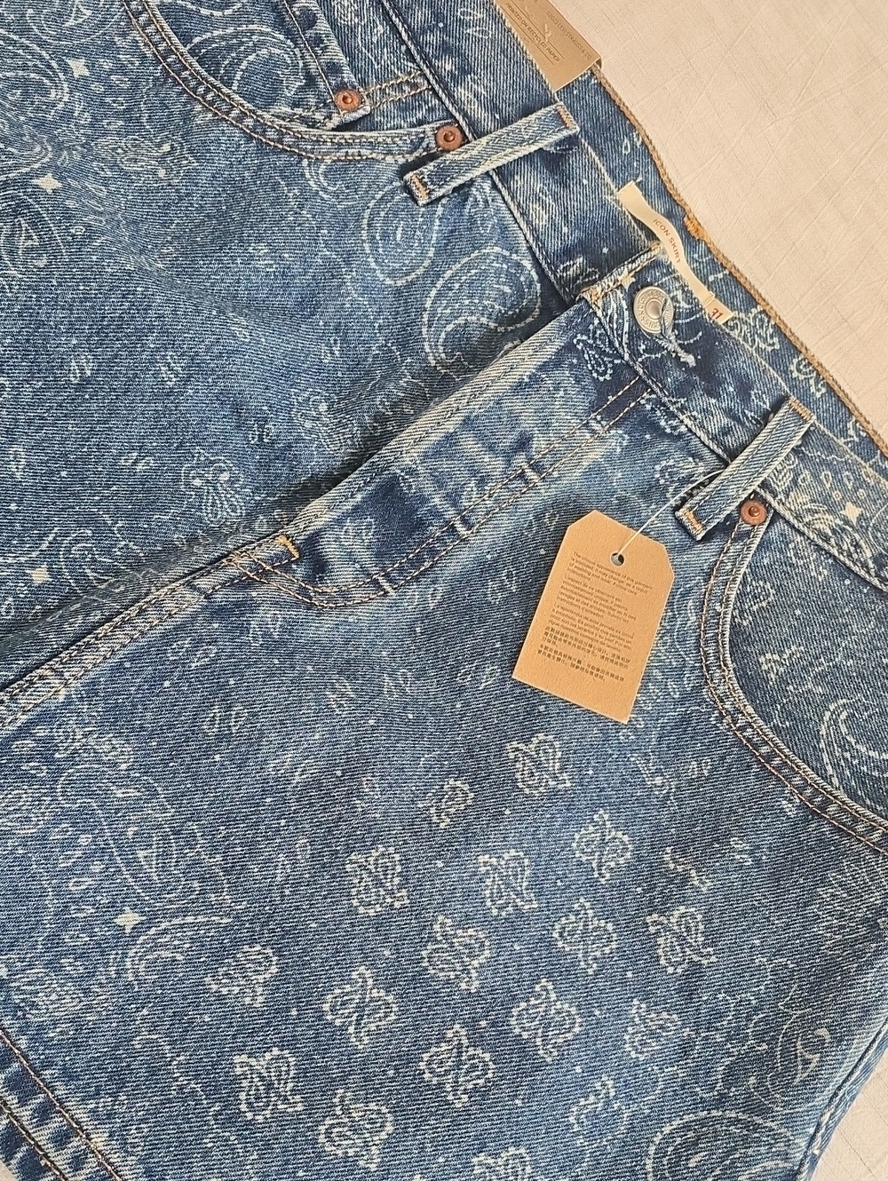Levi's Blue Denim Mini Skirt with White Bandana Print Size:31 - Picture 2 of 10